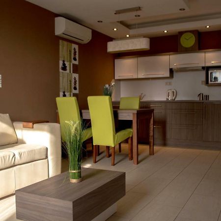 Platina Apartman Apartment Sarvar Ngoại thất bức ảnh